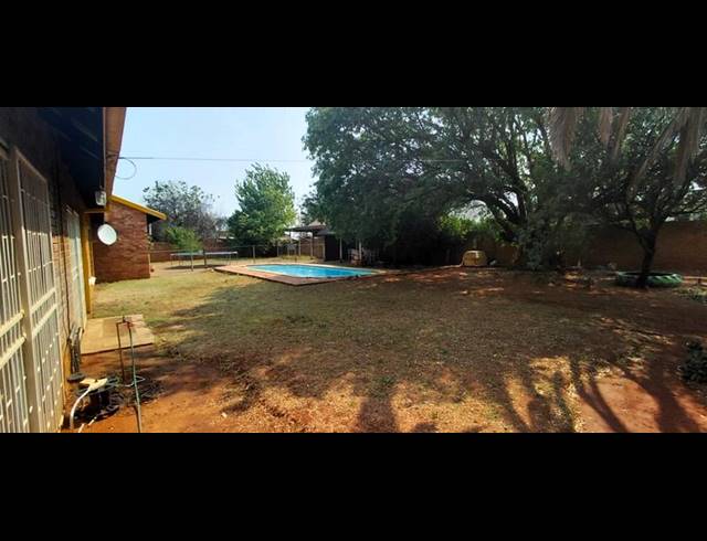 4 BEDROOM HOUSE FOR SALE IN UNIVERSITAS RIDGE